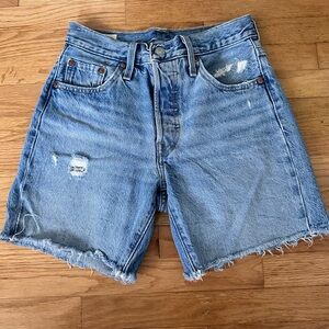 501 Levi's Women’s Light Wash Blue Distressed Jean Shorts